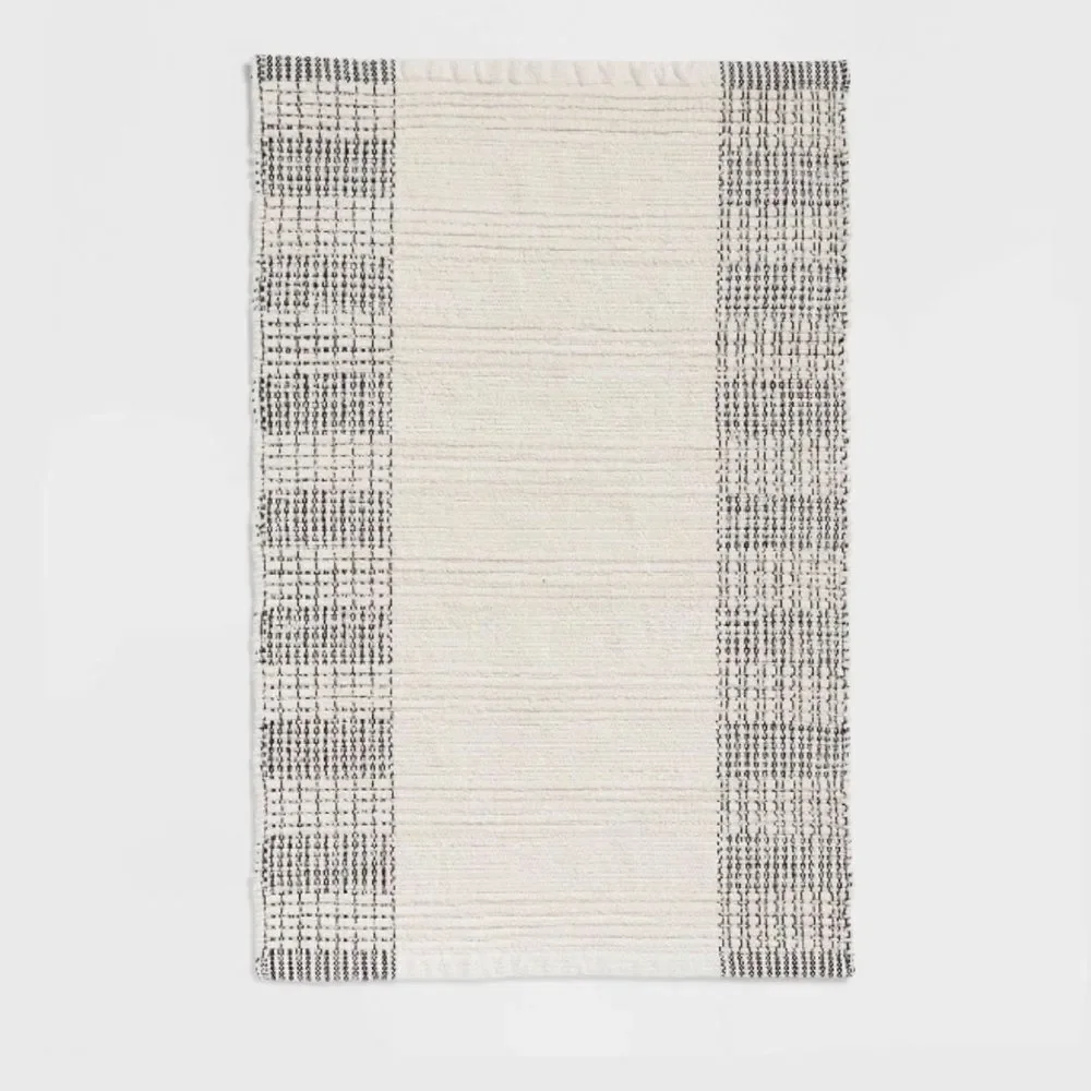 Threshold Oversized Black and White Chenille Bath Rug size 24x36